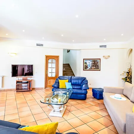 Villa Samoa - Moradia Com Piscina Aquecivel E Bbq Em