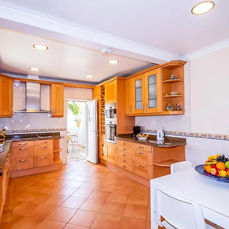 Samoa - Moradia Com Piscina Aquecivel E Bbq Em Albufeira